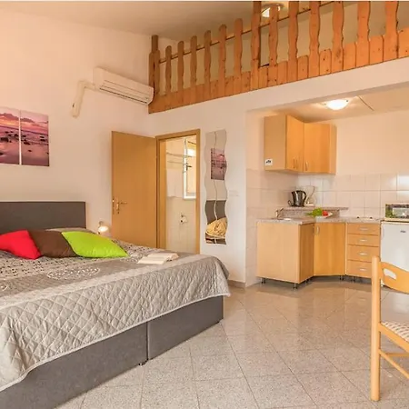 Sinisa 2286 Apartment