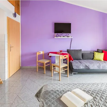 Apartment Sinisa 2286 Pula