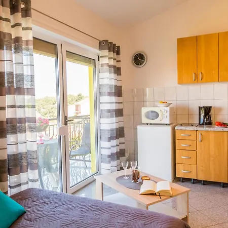 Apartment Sinisa 2286 Pula